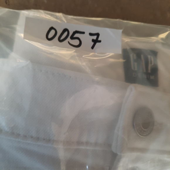 Gap Denim Button Fly Cut-Off Shorts Womens 14/32 White Beach Summer Daisy Dukes - Picture 9 of 9